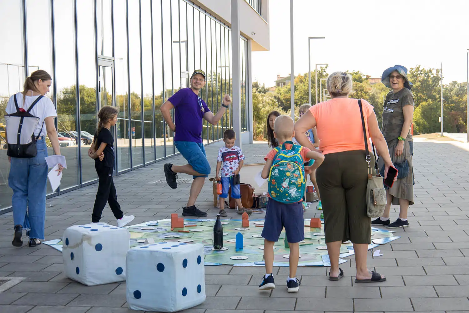 Izbliza kockica od društvene igre